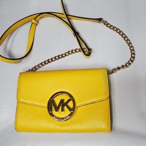 Michael kors wallet on chain